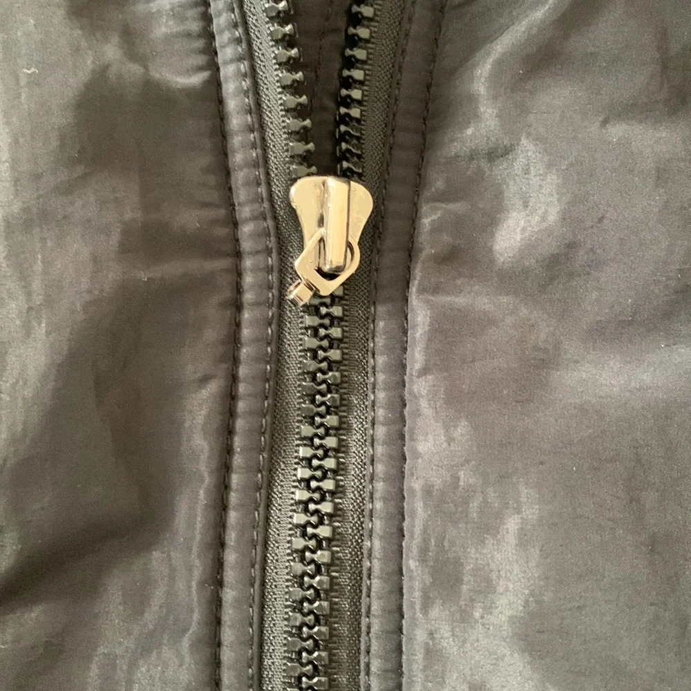 ❄️ Laundry by Shelli Segal black puffer coat. Size L. - Picture 13 of 13